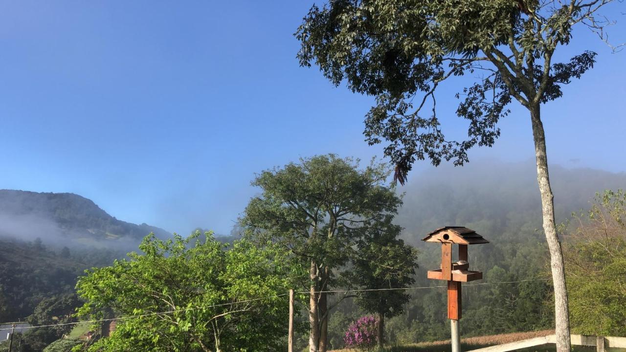 Pousada Pedra Da Mata Chales Na Montanha Munhoz Εξωτερικό φωτογραφία